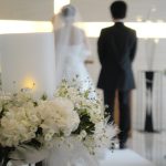 チャペルでフォトウェディング（フォト婚）！魅力やポイントを紹介記事サムネイル